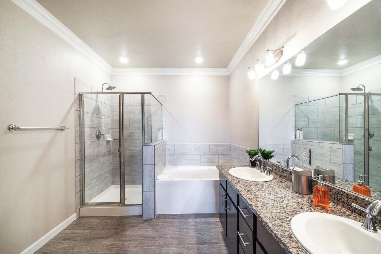 Luxury Townhomes - Evonify Stays أوستن المظهر الخارجي الصورة